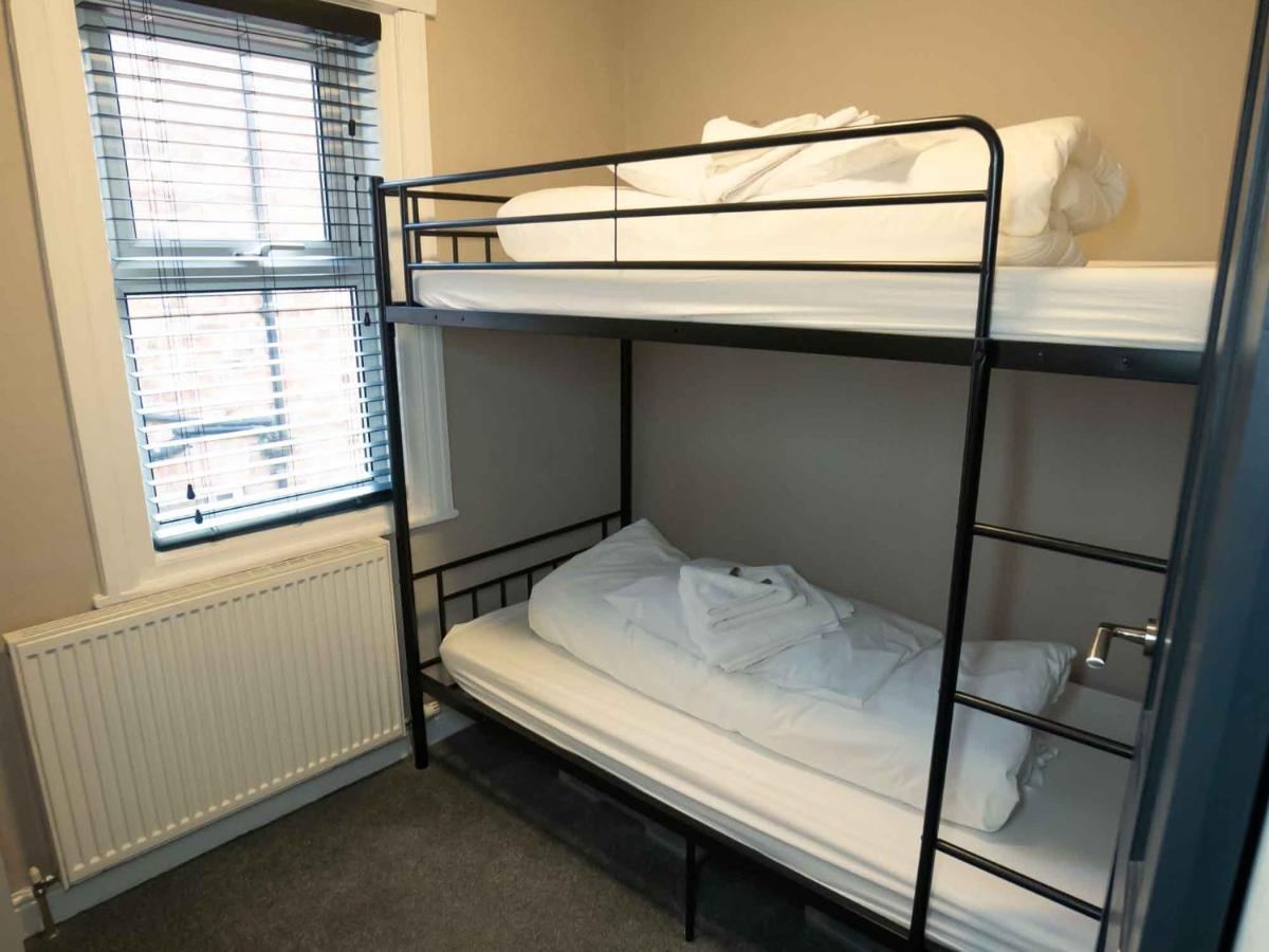 Pass The Keys Amazing, Newly Renovated 5Bedroom House Sleeps 10 Скарборо Экстерьер фото