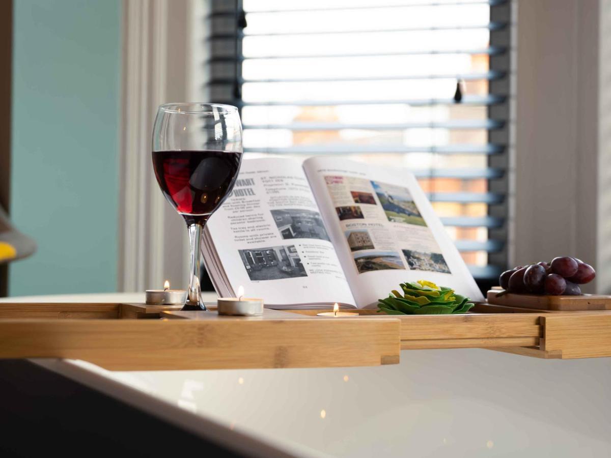 Pass The Keys Amazing, Newly Renovated 5Bedroom House Sleeps 10 Скарборо Экстерьер фото