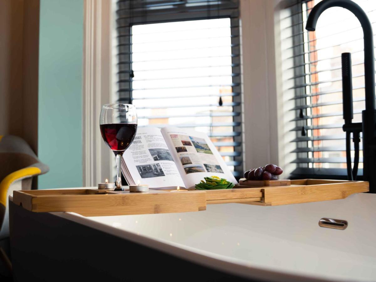 Pass The Keys Amazing, Newly Renovated 5Bedroom House Sleeps 10 Скарборо Экстерьер фото