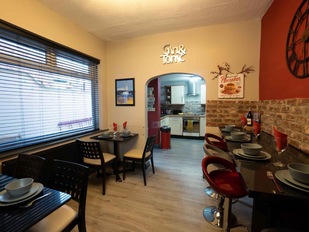 Pass The Keys Amazing, Newly Renovated 5Bedroom House Sleeps 10 Скарборо Экстерьер фото